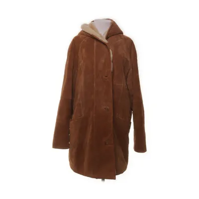 Veste en peau de mouton retournée (Marron) de Saki Acrylique, Cuir