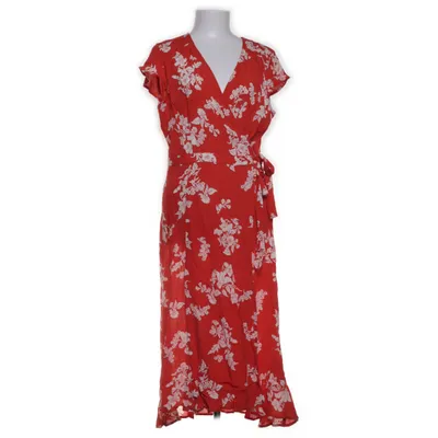 Omlottklänning (Röd, Vit) från Indiska Viskos