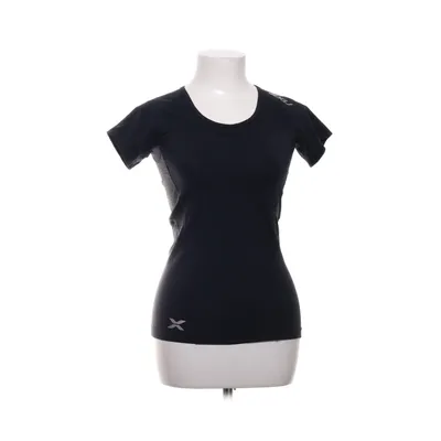 Sports top (Black) from 2XU Elastane, Nylon