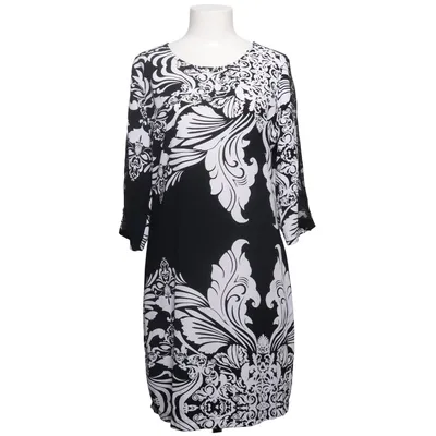 Klänning (Svart, Vit) från E7 Paris