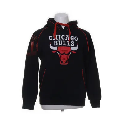 Huvtröja (Svart, Röd, Vit) från Chicago Bulls