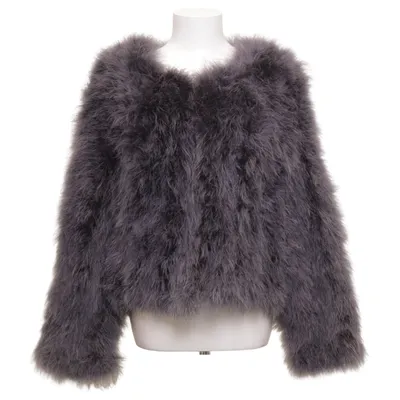 Fjäderjacka (Grå) från Hollies Strutsfjädrar