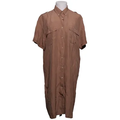 Robe chemise (Marron) de Authentic Clothing Company Soie