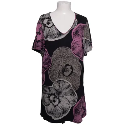 T-shirt (Zwart, Roze, Beige) van Nanso