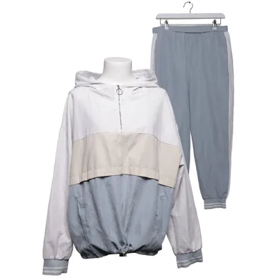 Sportswear set (Gray, White, Beige) Polyester