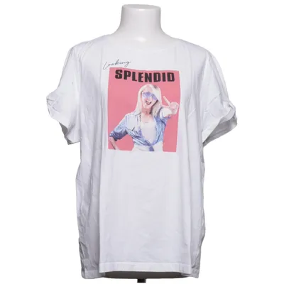 T-shirt (Vit, Flerfärgad) från ONLY Carmakoma Ekologisk bomull