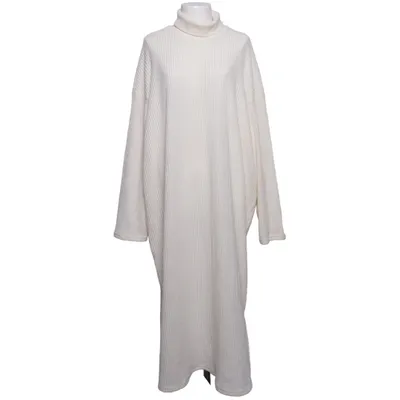 Turtleneck kjole (Beige) fra Shein Curve