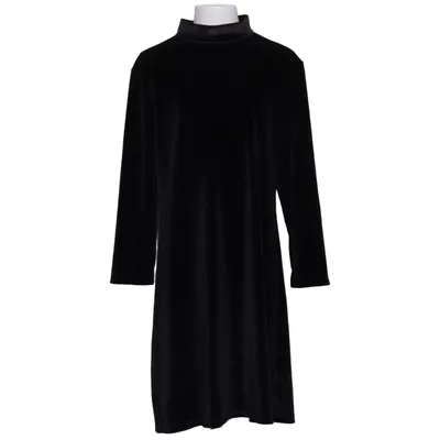 Kleid (Schwarz) von Uniq Young Elasthan, Metallfaser, Polyester