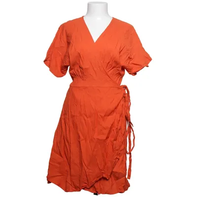 Omlottklänning (Orange) från Dariadéh Linne, Viskos