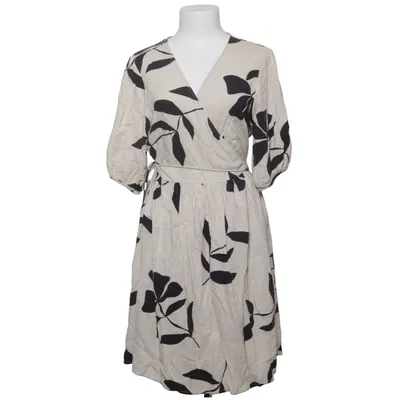 Omlottklänning (Beige, Svart) från Selected Femme Linne, Viskos