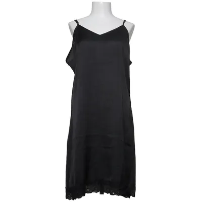 Underklänning (Svart) från Vega Polyester