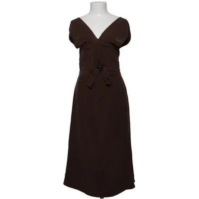 Robe portefeuille (Marron) de J&W Soie