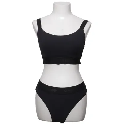 Sports bra (Black) from Stronger Elastane