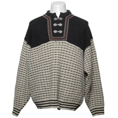 Lusekofte (White, Black) from Northbrook Wool