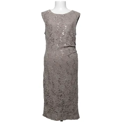 Robe de cocktail (Beige) de R&M Richards