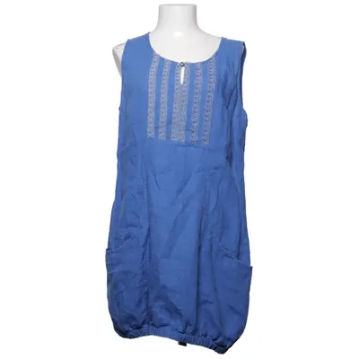 Robe (Bleu) de Isolde Lin