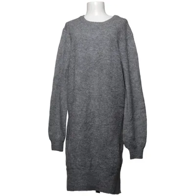 Robe (Gris) de 9th Avenue Acrylique, Élasthane, Polyester