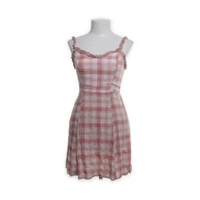 Jurk (Roze, Wit) van Boohoo Viscose