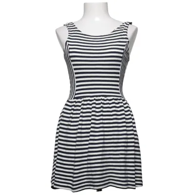Klänning (Svart, Vit) från Pull & Bear