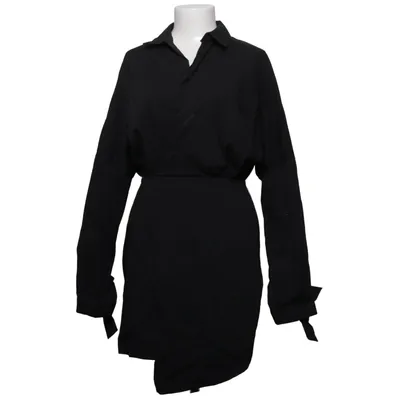 Robe (Noir) de Angelica Blick x NA-KD