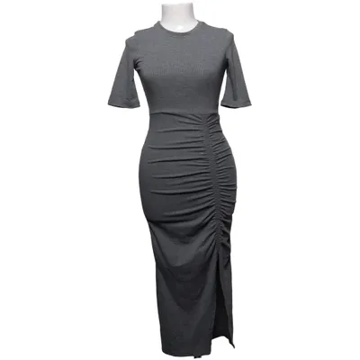Robe (Gris) de Stradivarius