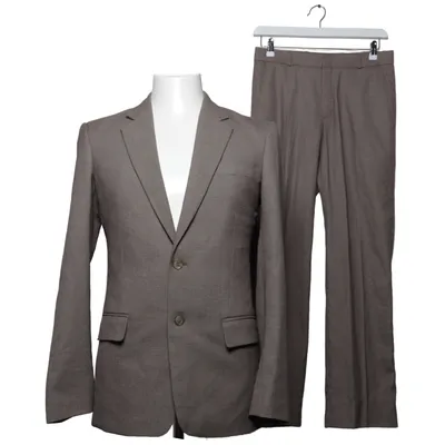 Suit (Gray)