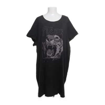 T-shirt (Svart) från ONLY Carmakoma