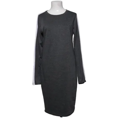 Dress (Gray, White) from Tindra Elastane, Polyester, Viscose