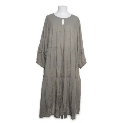 Klänning (Grön) från Soyaconcept Viskos, Återvunnen polyester