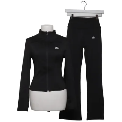 Sportswear set (Black) from Alo Yoga