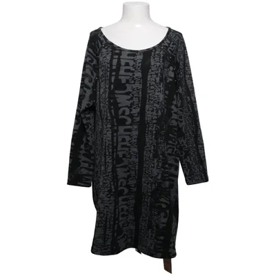 Tröja (Grå, Svart) från Million X Akryl