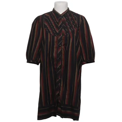 Robe (Noir, Rouge, Beige) de Nanajit