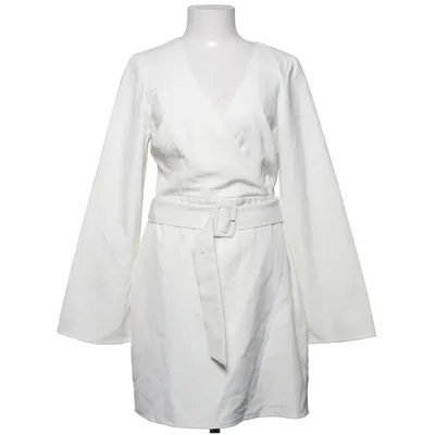 Wikkeljurk (Open Back Mini Dress) van Linn Ahlborg x NA-KD Elastaan, Polyester