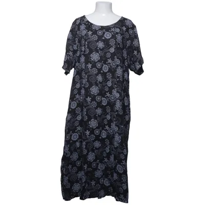 Robe (Noir, Blanc) de S.N.Moda Lin