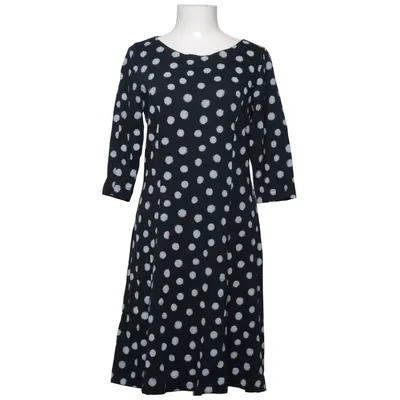 Klänning (Svart, Vit) från Jordnära Ekologisk bomull