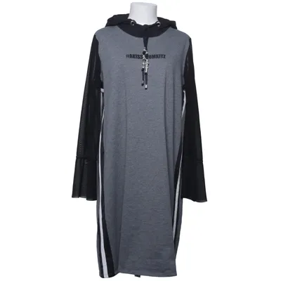 Kapuzenkleid (Grau, Schwarz) von Sportalm