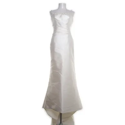 Wedding dress (White) from Benjamin Roberts