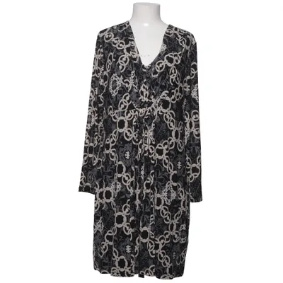 Robe (Noir, Blanc, Gris) de Taifun