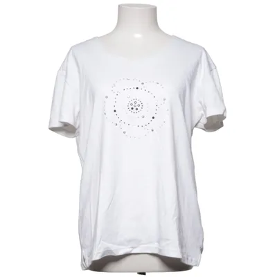 T-shirt (white aesthetic t-shirt, rhinestone t-shirt, minimalist tee, y2k t-shirt, casual white top, feminine basic tee, soft girl fashion, cute everyday shirt, sparkle detail shirt, comfy casual wear, streetwear basic, clean aesthetic clothing, lightweight t-shirt, relaxed fit tee, casual summer top, simple fashion essential, girly aesthetic top, trendy white shirt, everyday outfit, cute minimalist fashion, casual chic style, soft aesthetic clothing, neutral fashion, comfy streetwear, aesthetic basics, modern casual wear, understated glam, easy everyday style, cute fashion basic, effortless outfit y2k fashion, tiktok aesthetic, soft girl aesthetic, clean girl aesthetic, pinterest outfit inspo, minimal aesthetic, mcbling inspired, casual core, viral tiktok style, soft glam vibe, girly streetwear, neutral aesthetic, laid back fashion, dreamy aesthetic, trendy casual outfit, cute core fashion, feminine minimalist style, everyday aesthetic, modern streetwear, aesthetic outfit inspo, 2000s inspired fashion, comfy aesthetic, classy casual style, subtle sparkle aesthetic, chic basic fashion, soft grunge lite, tumblr girl vibe, effortless cool style, cozy girl aesthetic, pretty casual fit) van Image Katoen, Polyester