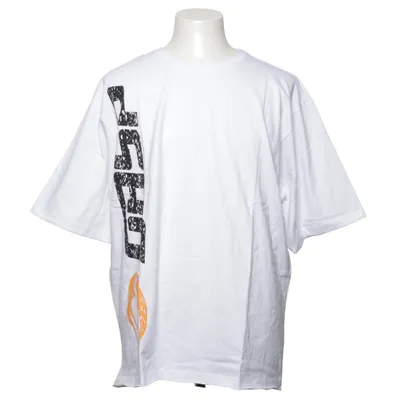 T-shirt (Extracted product information from images.) från Gasp Bomull