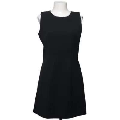 Klänning (Svart) från Six Ames