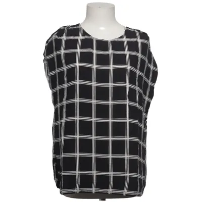 Top (Black, White) from One Two & Luxzuz Viscose