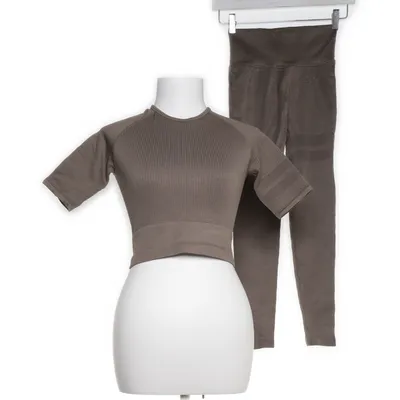 Ensemble de vêtements de sport (Beige) de Stronger Élasthane, Polyamide