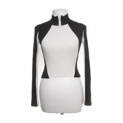 Tröja (Svart, Vit) från Urban Outfitters