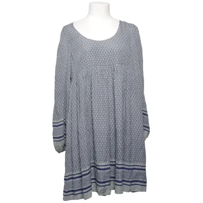 Klänning (Blå, Grå, Vit) från Rützou Silke