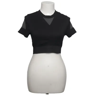 Sports top (Black) from Ivy Park