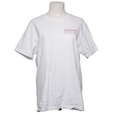 T-shirt (White) from On Vacation Cotton
