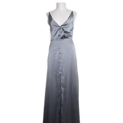 Aftonklänning (Grå) från Moments