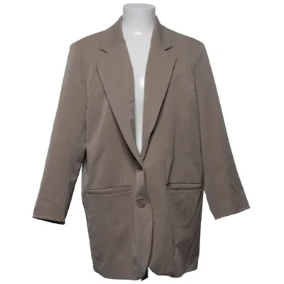 Kavaj (Beige) från Josefine HJ x NA-KD Polyester