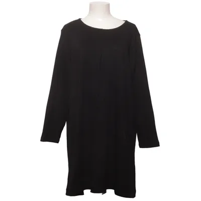Dress (Black) from Isolde